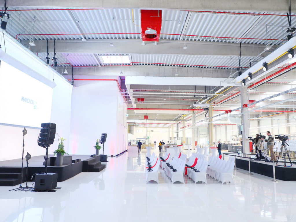 Ünnepélyes gyárátadó